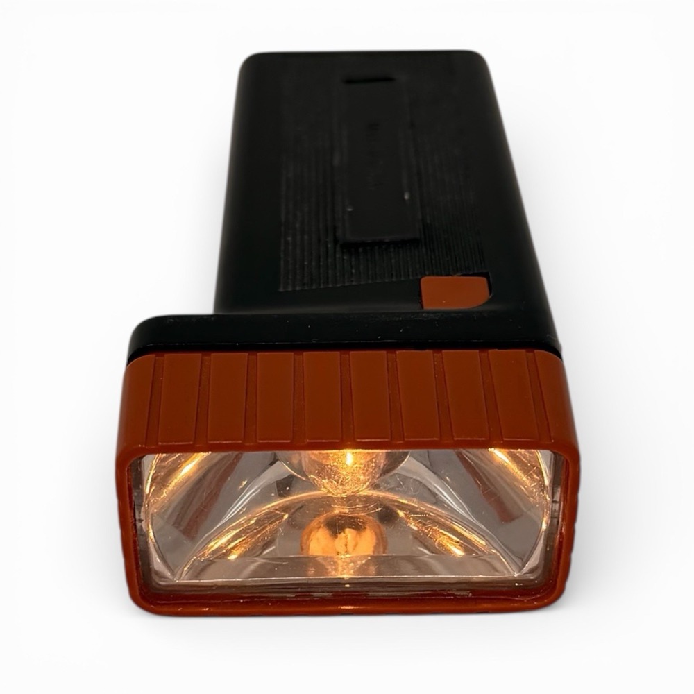 Vintage 1985 Duracell Durabeam flashlight‎ model DFC pocket flashlight